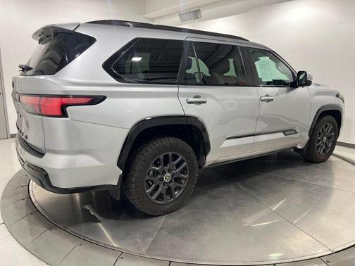 2024 Toyota Sequoia Platinum