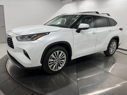 2025 Toyota Highlander Platinum