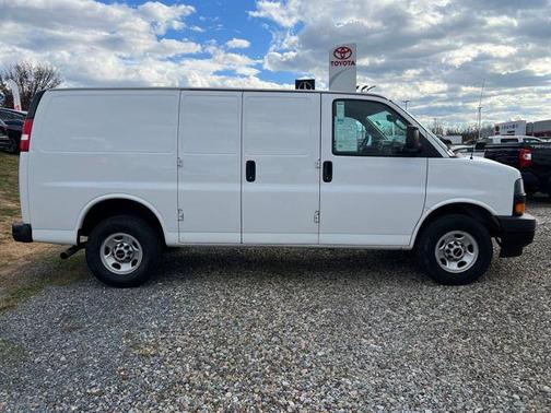 2020 GMC Savana 2500 Work Van