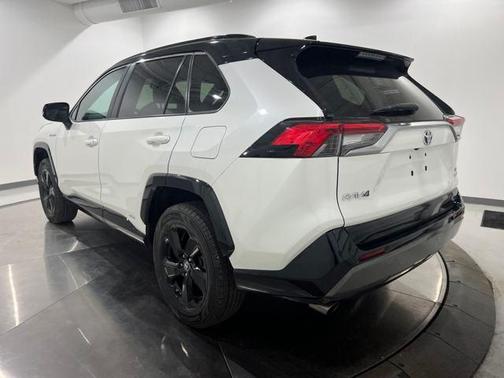 2019 Toyota RAV4 Hybrid SE