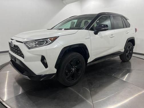 2019 Toyota RAV4 Hybrid SE