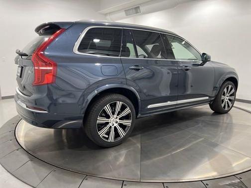 2025 Volvo XC90 B6 Plus 7-Seater