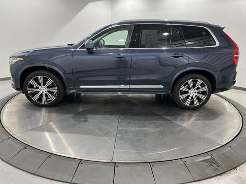 2025 Volvo XC90 B6 Plus 7-Seater