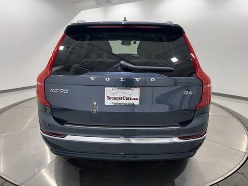 2025 Volvo XC90 B6 Plus 7-Seater