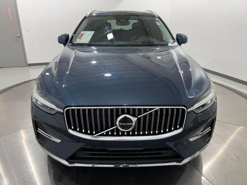 2023 Volvo XC60 B6 Ultimate Bright Theme