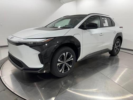 2025 Toyota bZ4X XLE