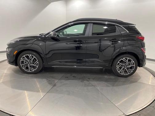 Photo 4 of 22 of 2022 Hyundai Kona N Line