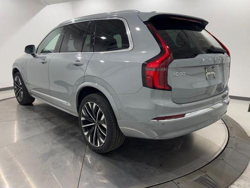 Vapour Grey Metallic 2026 Volvo XC90 Plus, B6 AWD Gas (mild hybrid), Gasoline, Bright, 7 Seats