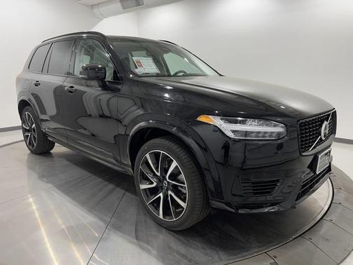 2023 Volvo XC90 Recharge Plug-In Hybrid T8 Plus Dark Theme 7-Seater
