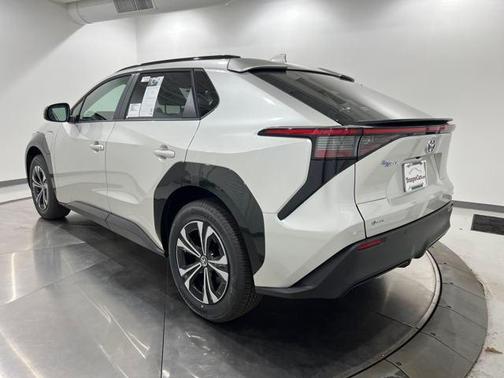 2025 Toyota bZ4X XLE