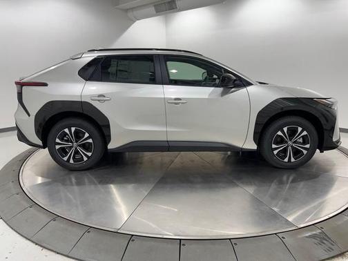 2025 Toyota bZ4X XLE