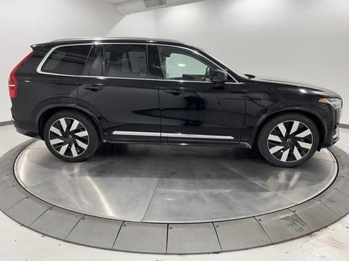 2023 Volvo XC90 Recharge Plug-In Hybrid T8 Ultimate Bright Theme 7-Seater