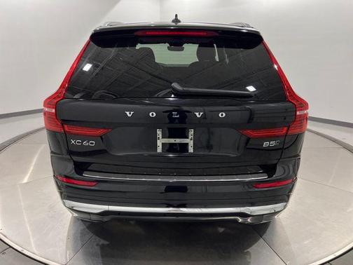 2022 Volvo XC60 B5 Inscription