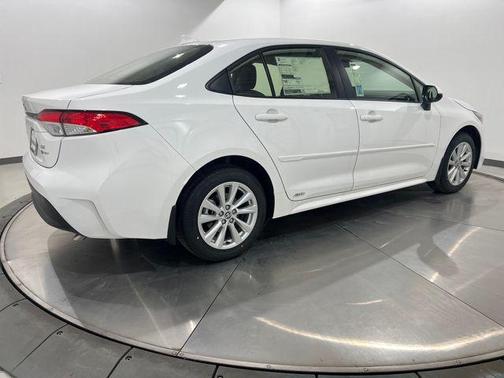 2026 Toyota Corolla Hybrid LE