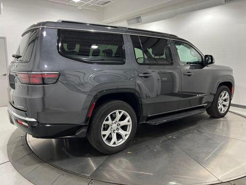 2022 Jeep Wagoneer Series II 4x4