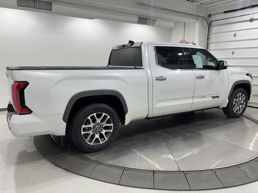 2022 Toyota Tundra Hybrid 1794 Edition