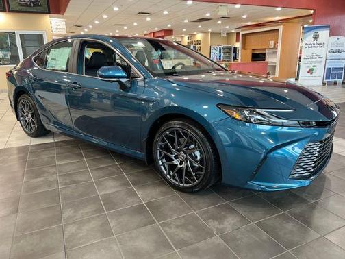 2025 Toyota Camry XLE