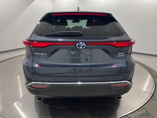 2022 Toyota Venza LE