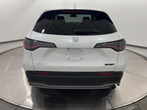 Platinum White Pearl 2023 Honda HR-V AWD Sport