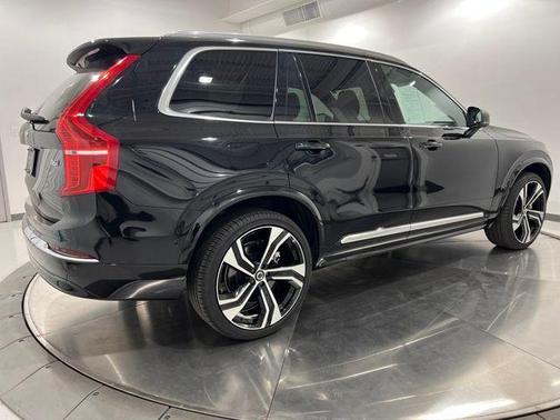 2025 Volvo XC90 B6 Ultra