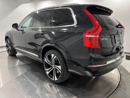 2025 Volvo XC90 B6 Ultra