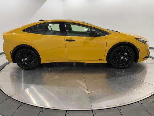 2025 Toyota Prius L
