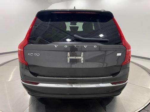 2023 Volvo XC90 Recharge Plug-In Hybrid T8 Ultimate Bright Theme 7-Seater