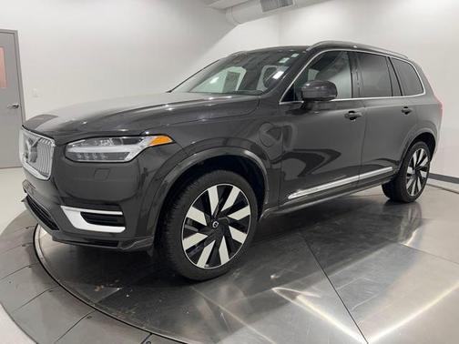 2023 Volvo XC90 Recharge Plug-In Hybrid T8 Ultimate Bright Theme 7-Seater