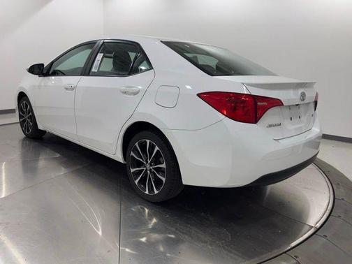 Super White 2019 Toyota Corolla SE
