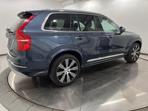 2022 Volvo XC90 T6 Inscription