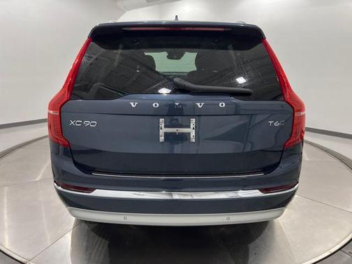 2022 Volvo XC90 T6 Inscription