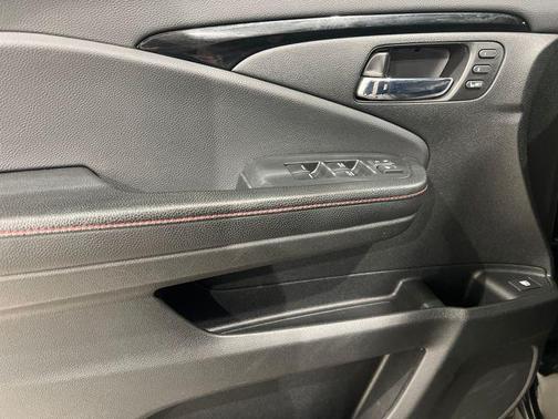 2017 Honda Ridgeline Black