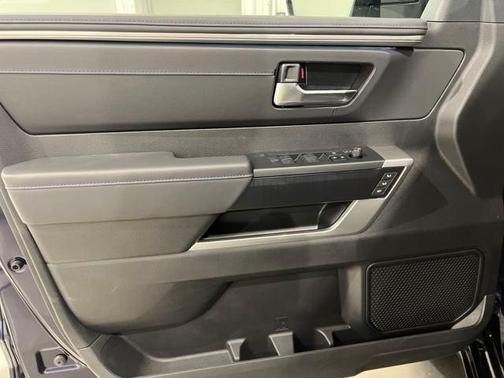 2025 Toyota Tundra Hybrid Platinum
