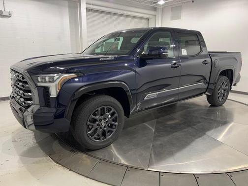 2025 Toyota Tundra Hybrid Platinum