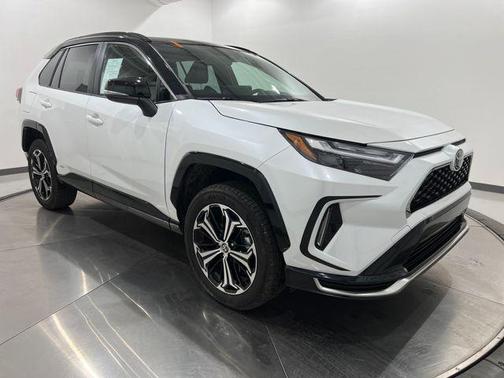 2025 Toyota RAV4 Hybrid SE