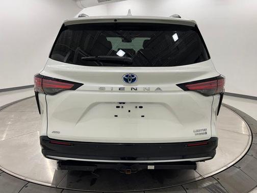 2021 Toyota Sienna Limited 7-Passenger