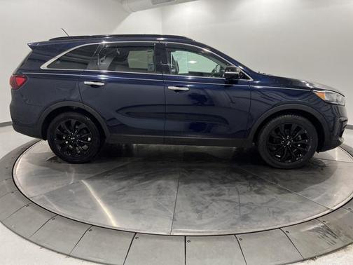 2019 Kia Sorento S