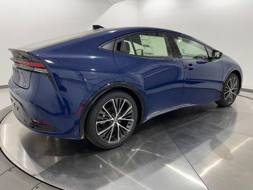 2025 Toyota Prius XLE