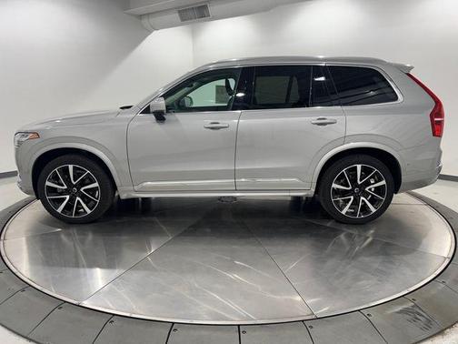 2024 Volvo XC90 B6 Plus Bright Theme 7-Seater