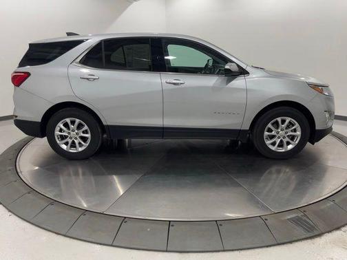 Silver Ice Metallic 2020 Chevrolet Equinox 1LT