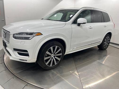 2024 Volvo XC90 B5 Core Bright Theme