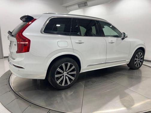 2024 Volvo XC90 B5 Core Bright Theme