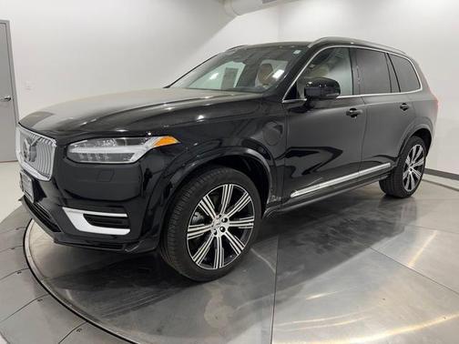 2024 Volvo XC90 Recharge Plug-In Hybrid T8 Ultimate Bright Theme 7-Seater