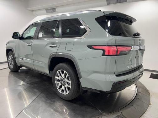 2025 Toyota Sequoia Base