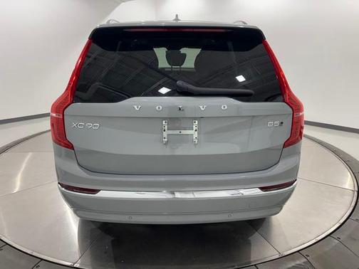 2024 Volvo XC90 B5 Core Bright Theme