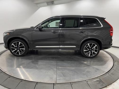 2023 Volvo XC90 B5 Plus