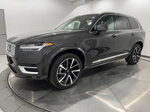 2023 Volvo XC90 B5 Plus