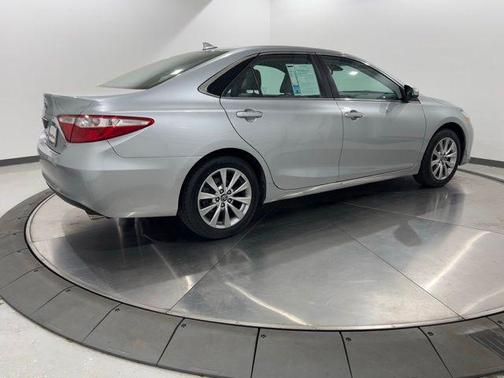 Celestial Silver Metallic 2016 Toyota Camry XLE