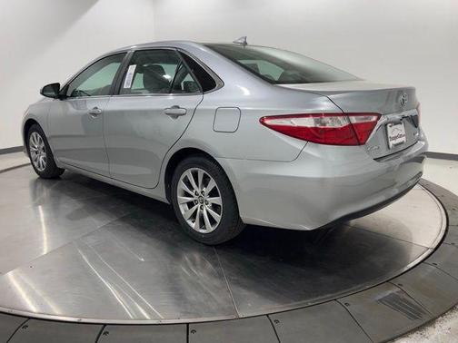 Celestial Silver Metallic 2016 Toyota Camry XLE