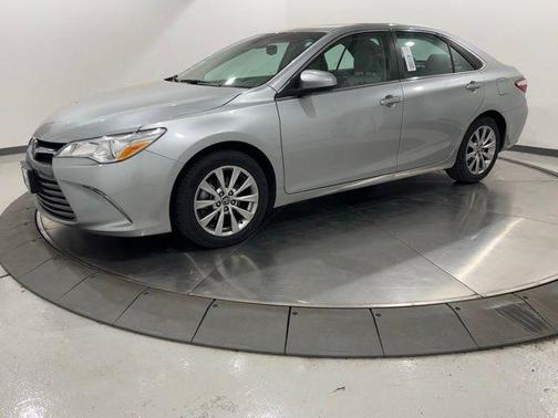 Celestial Silver Metallic 2016 Toyota Camry XLE